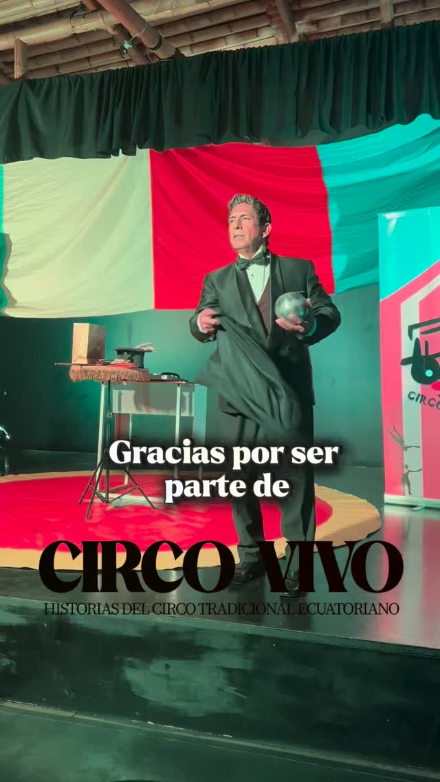 Artista de CIRCO VIVO en el escenario, portada de la publicación de BRANA